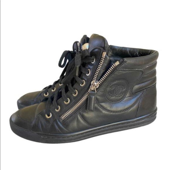 38.5 100% Authentic Chanel leather sneakers - Picture 10 of 10